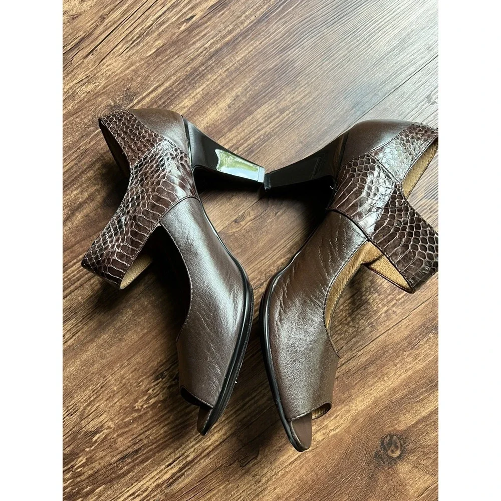 Sofft Women's Mary Jane Pumps Size 10 M Leather Upper Lining‎ &Socks Open Toe Br